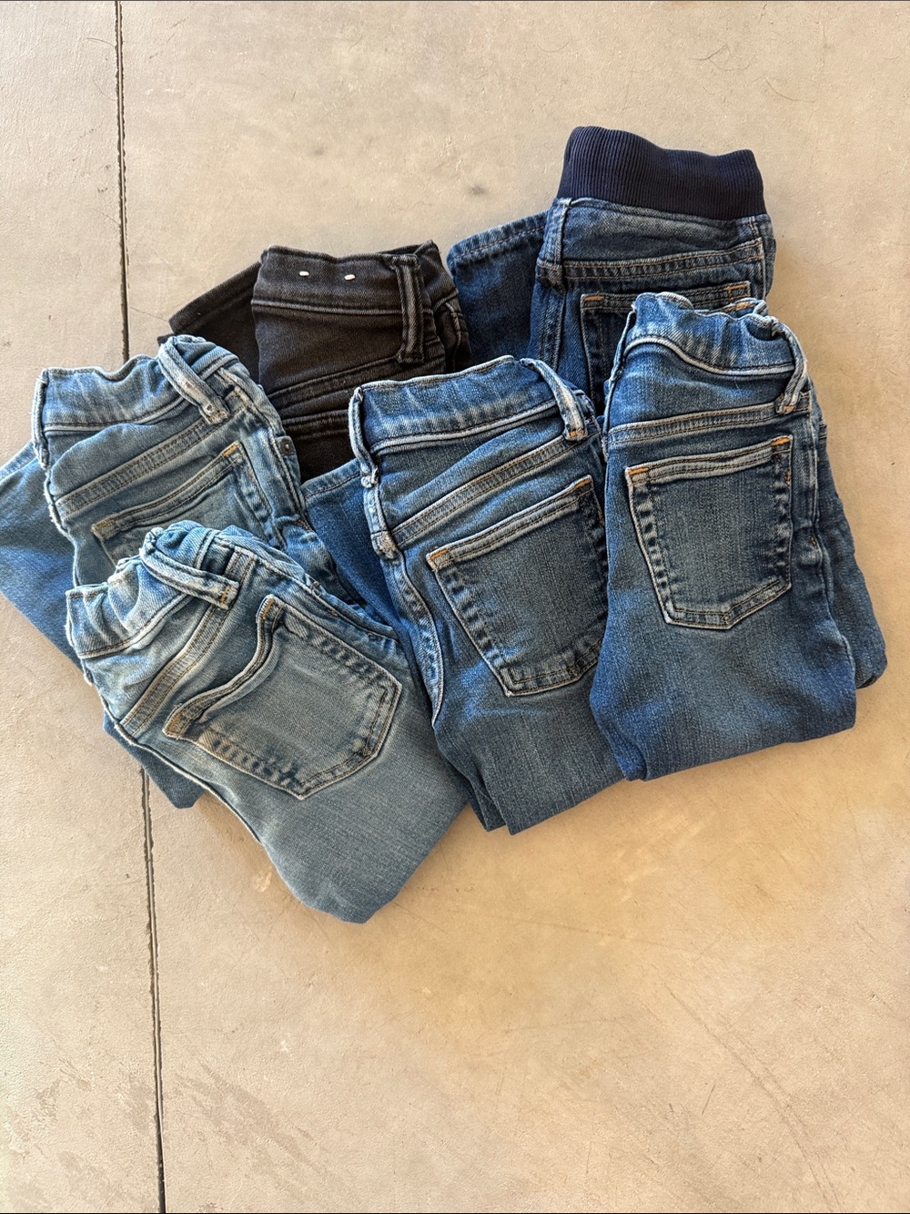 6 pairs of Kid’s 2T Jeans